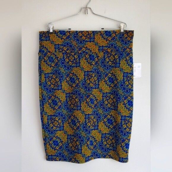 Lularoe NWT green/blue geometric shape/design Cassie skirt in size 2XL - Picture 1 of 4
